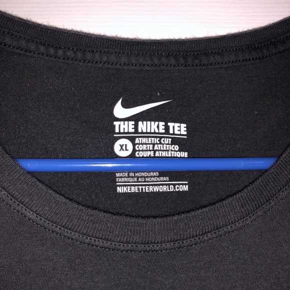 Nike T-shirt - Picture 2 of 3